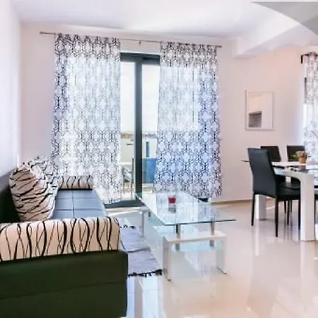 Viktoria Appartement *